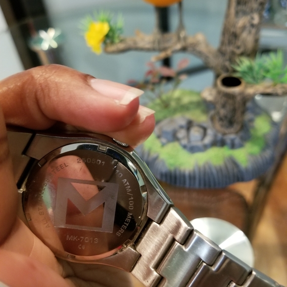 Michael Kors Watch - Picture 5 of 5